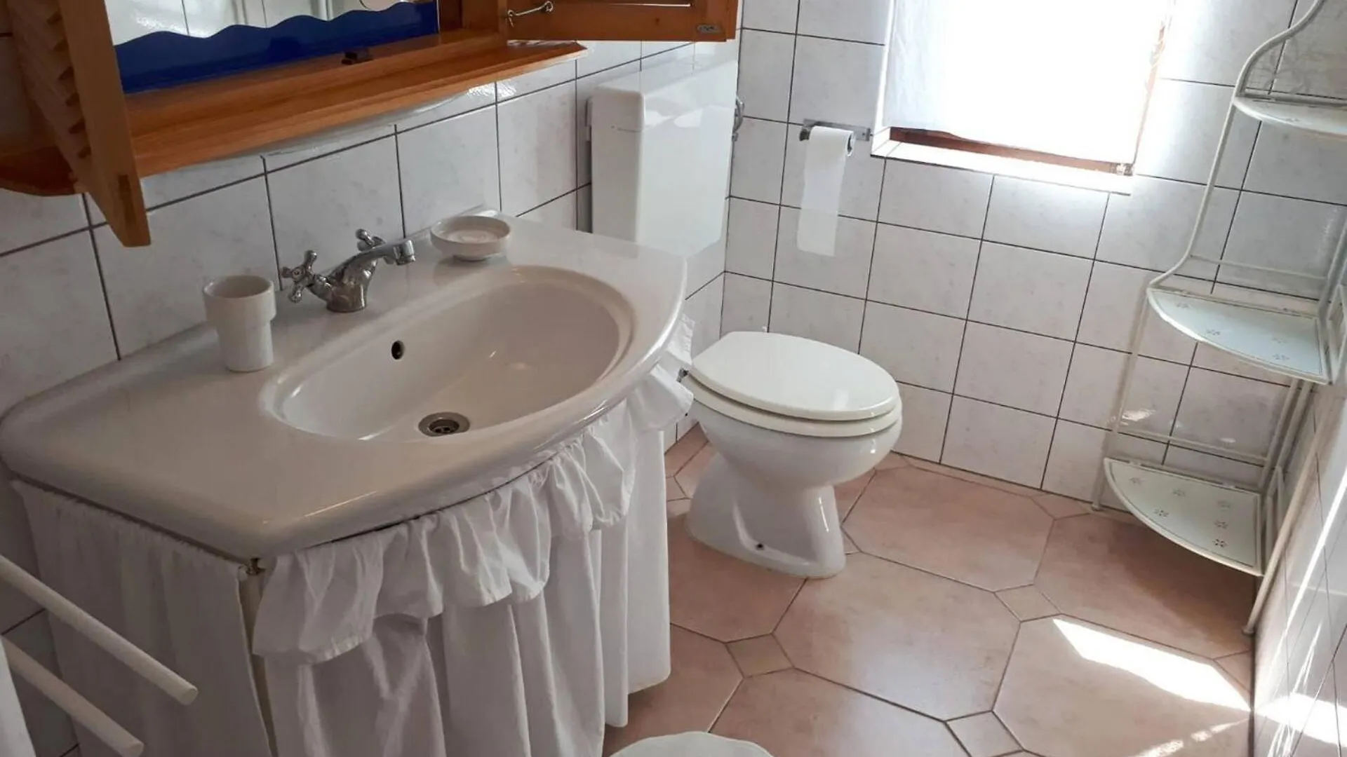 Guest house Apartments Valic Baska