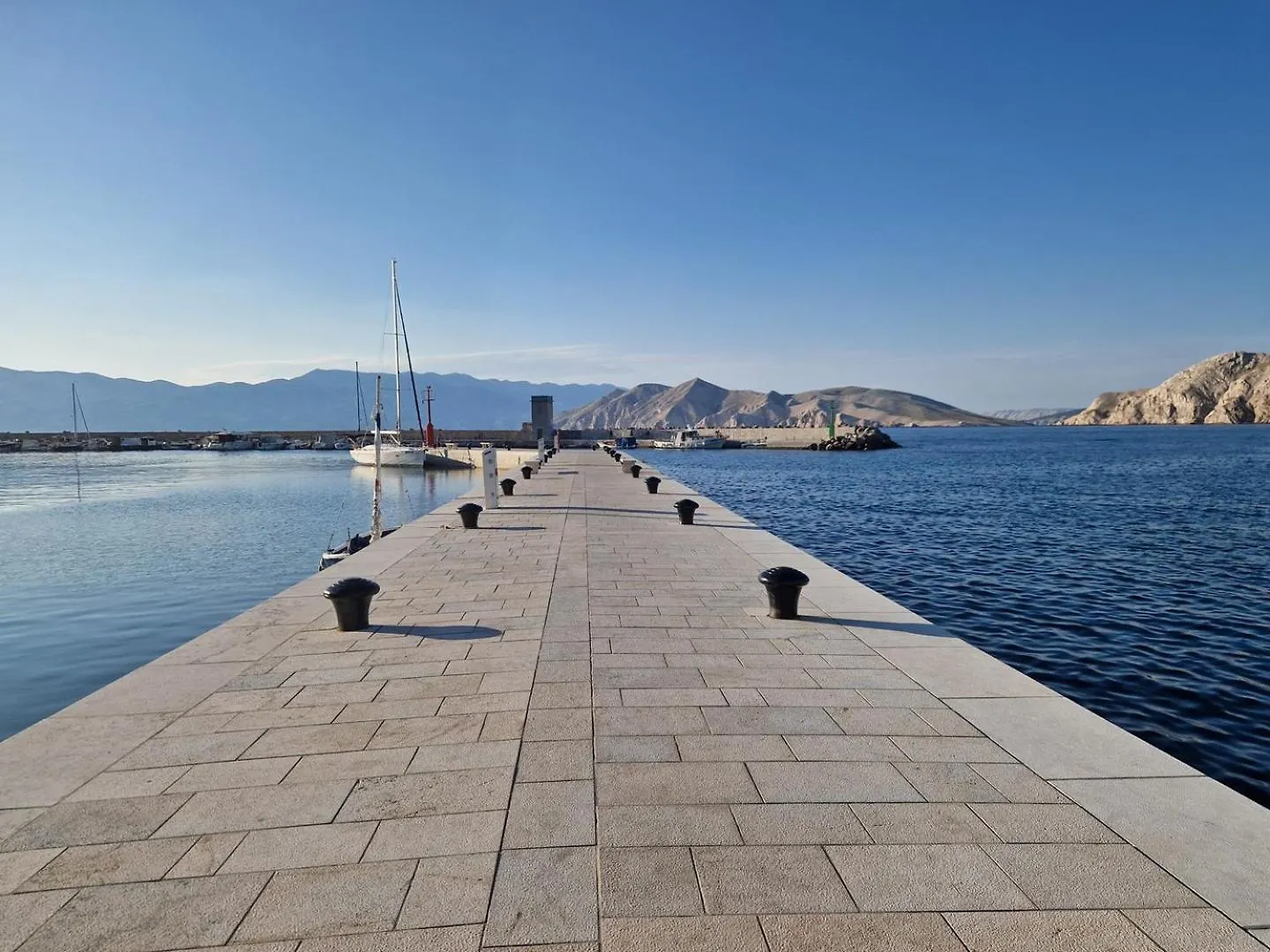 Apartments Valic Baska  3*, Baska (Krk)